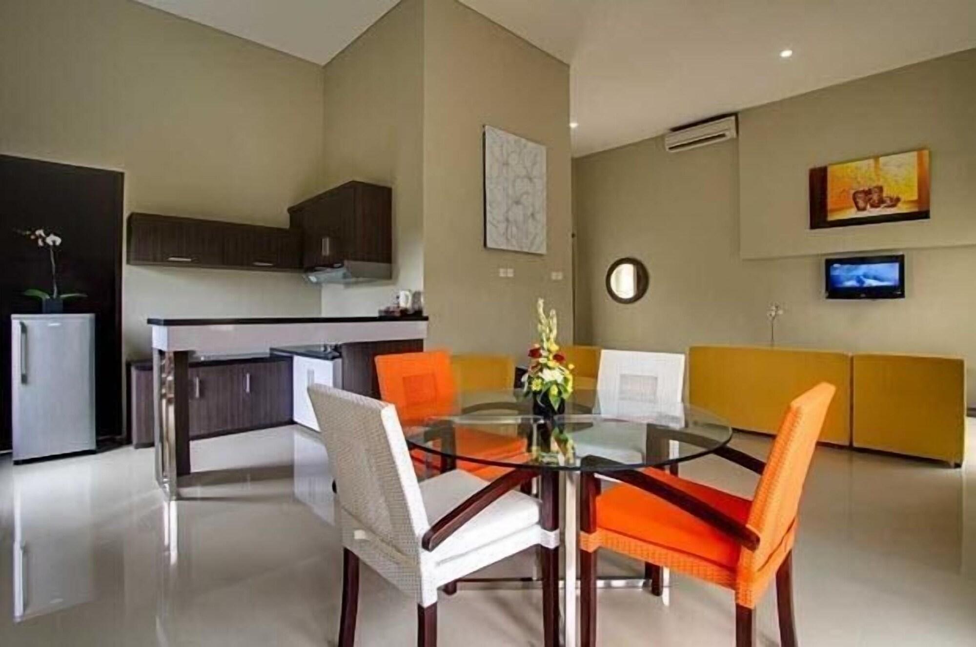 Parkside Denbukit Residence & Suite Jimbaran Esterno foto