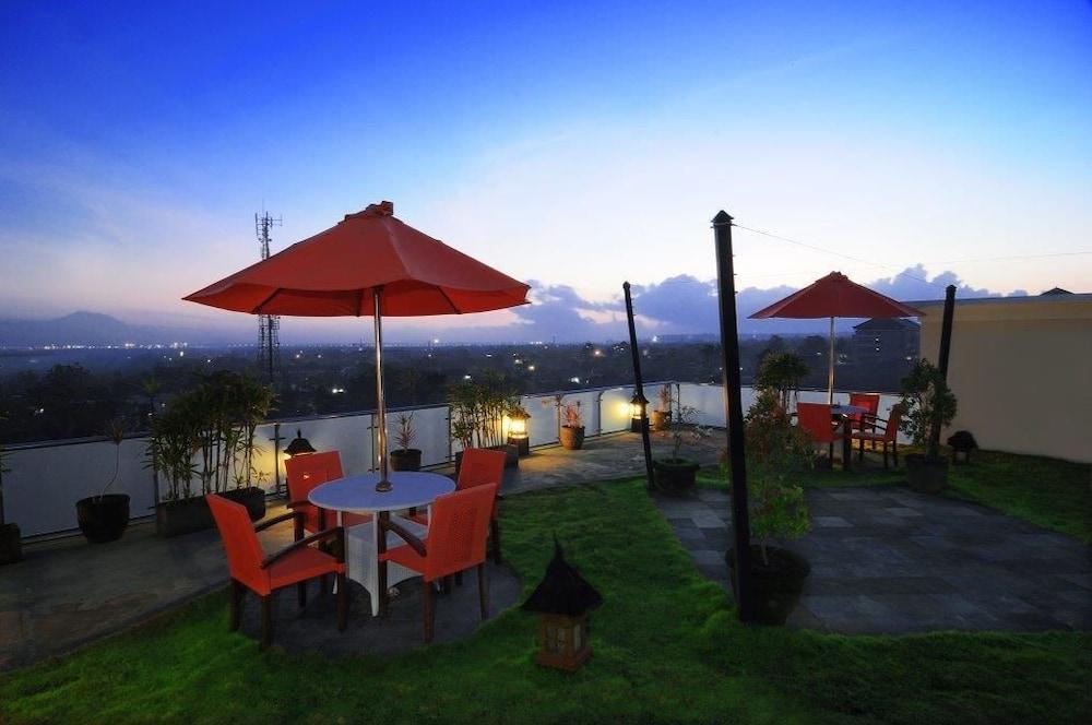 Parkside Denbukit Residence & Suite Jimbaran Esterno foto