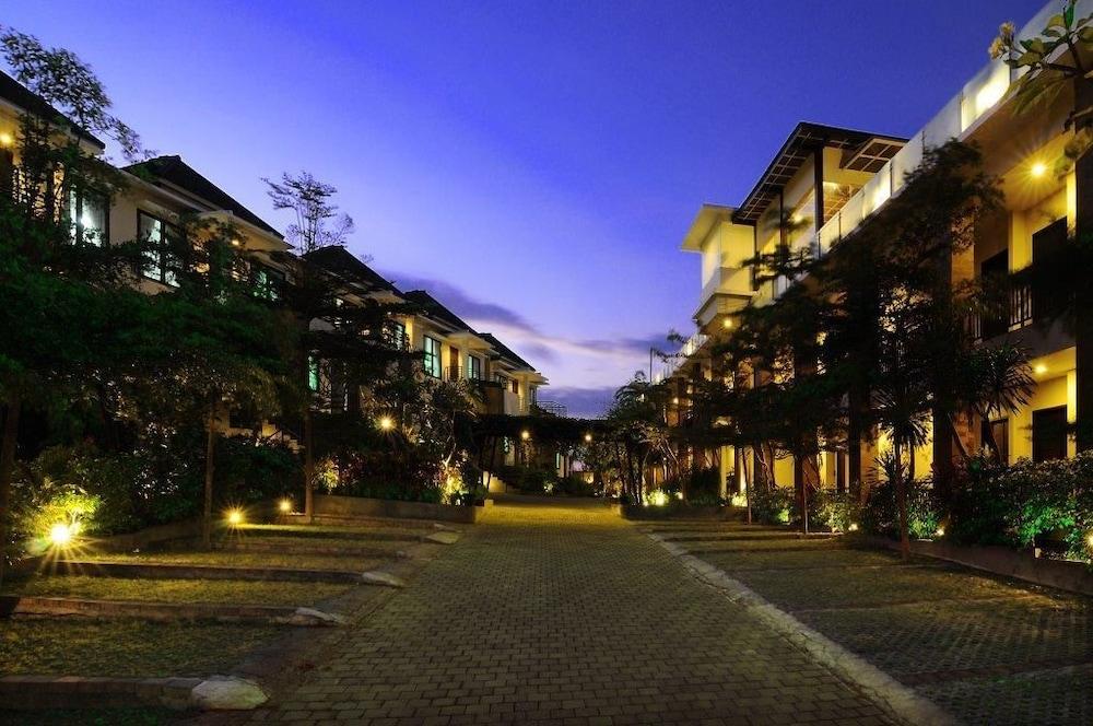 Parkside Denbukit Residence & Suite Jimbaran Esterno foto