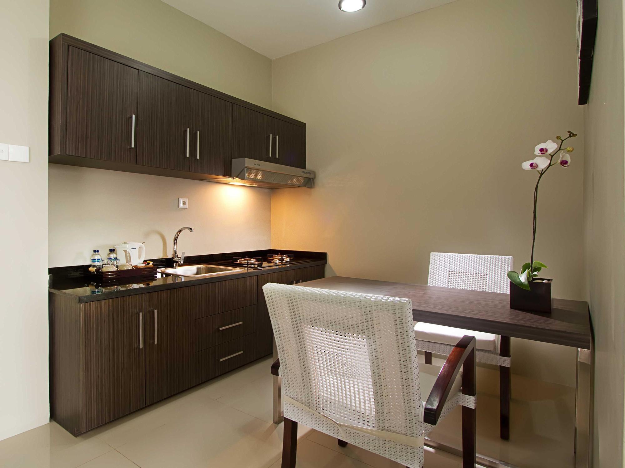 Parkside Denbukit Residence & Suite Jimbaran Esterno foto