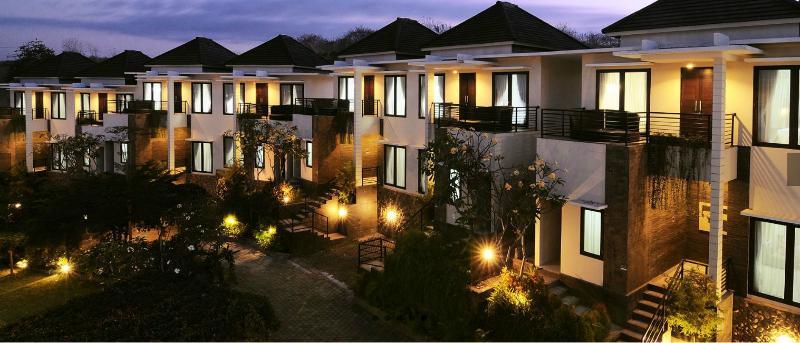 Parkside Denbukit Residence & Suite Jimbaran Esterno foto