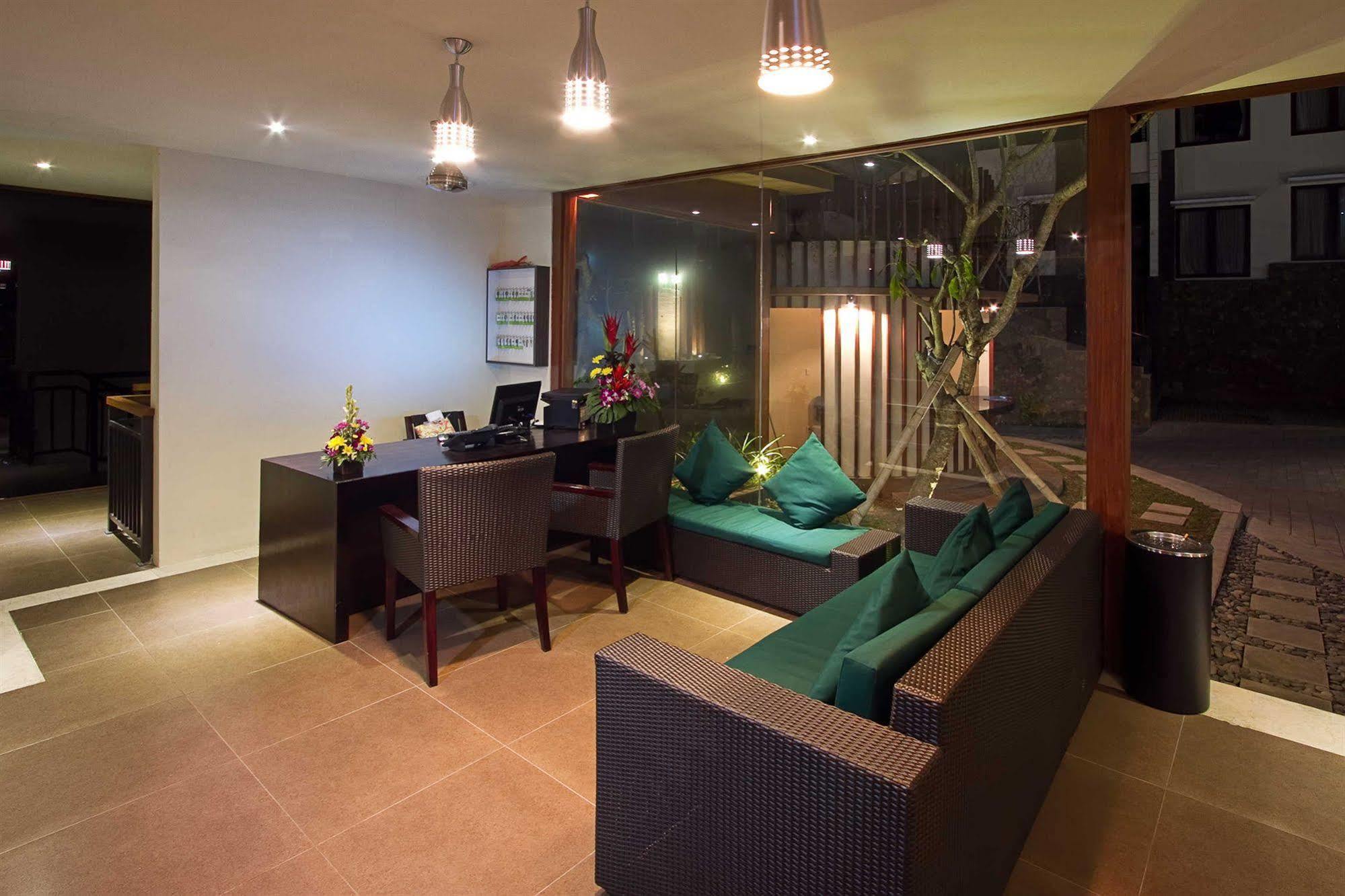 Parkside Denbukit Residence & Suite Jimbaran Esterno foto