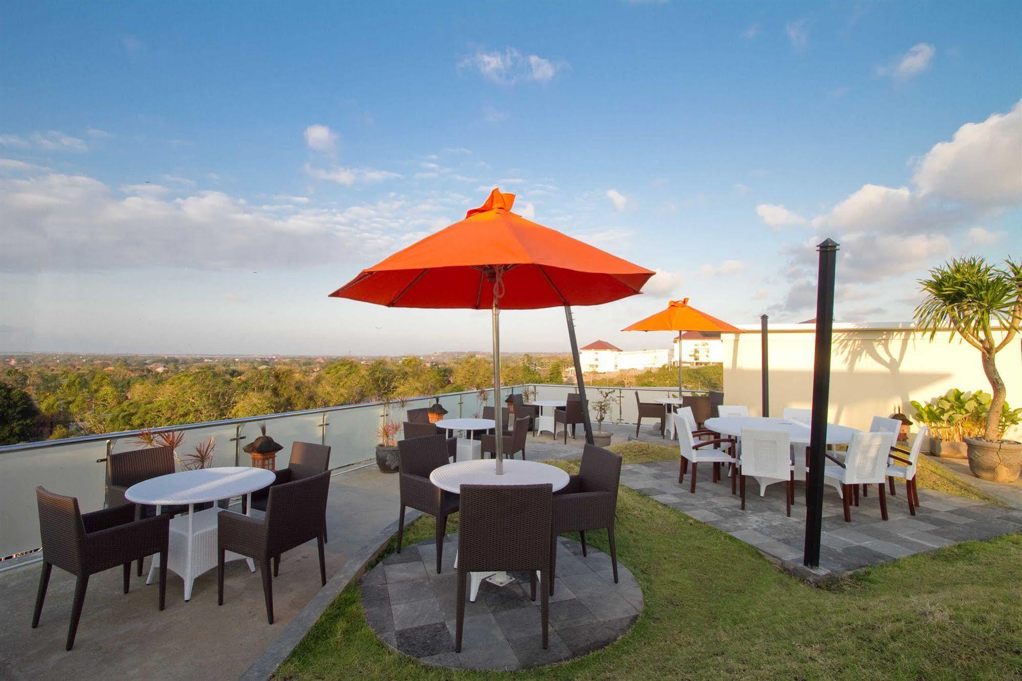 Parkside Denbukit Residence & Suite Jimbaran Esterno foto